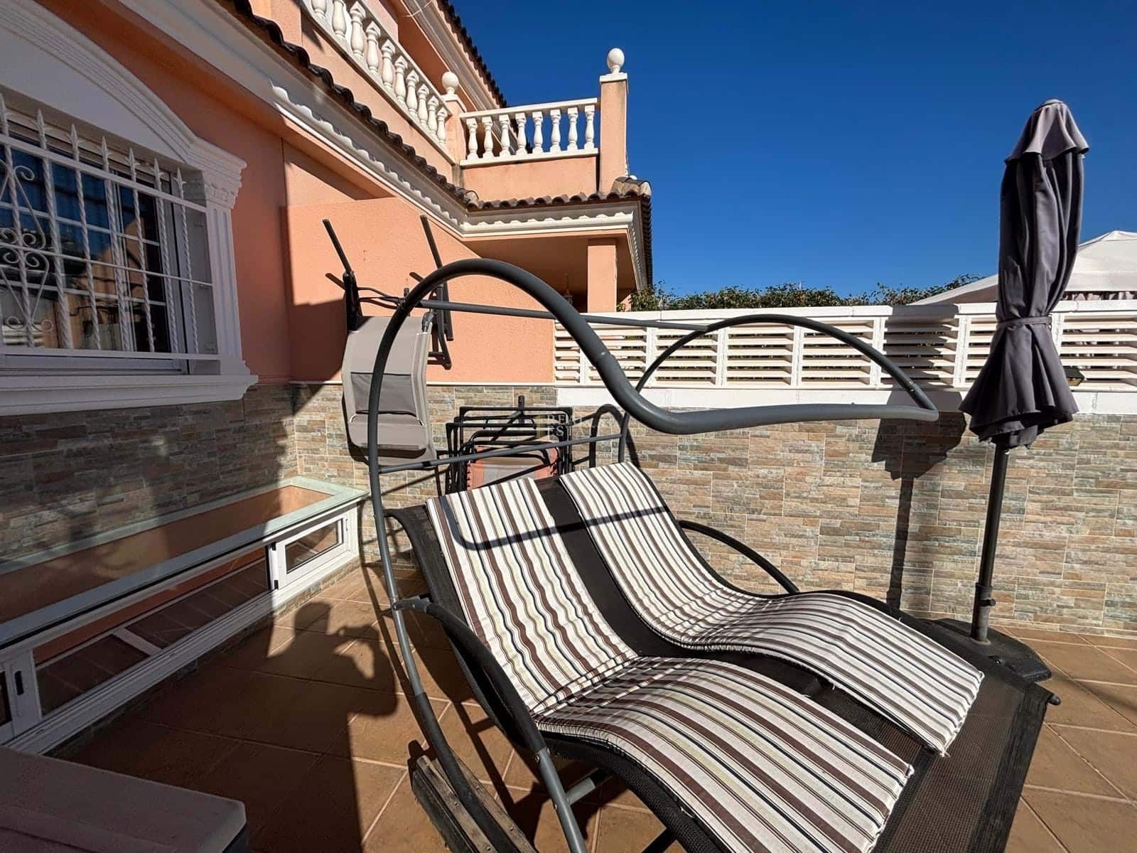 3 bedroom Townhouse for sale in Elche / Elx with pool garage - € 340,000 (Ref: 9428216)