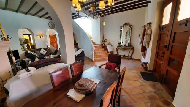 3 bedroom Townhouse for sale in Alcalalí / Alcanalí - € 199,950 (Ref: 9429580)