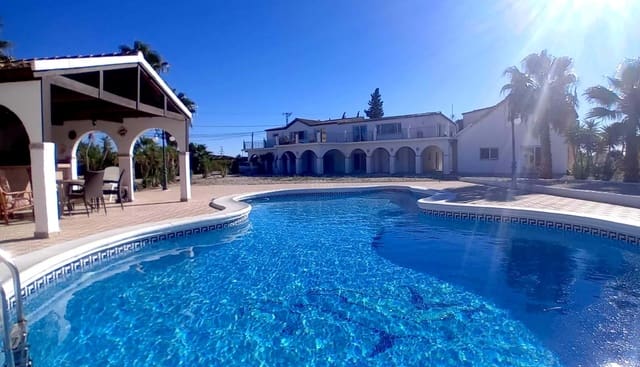 8 chambre Villa/Maison à vendre à Crevillente / Crevillent avec piscine garage - 595 000 € (Ref: 9435124)