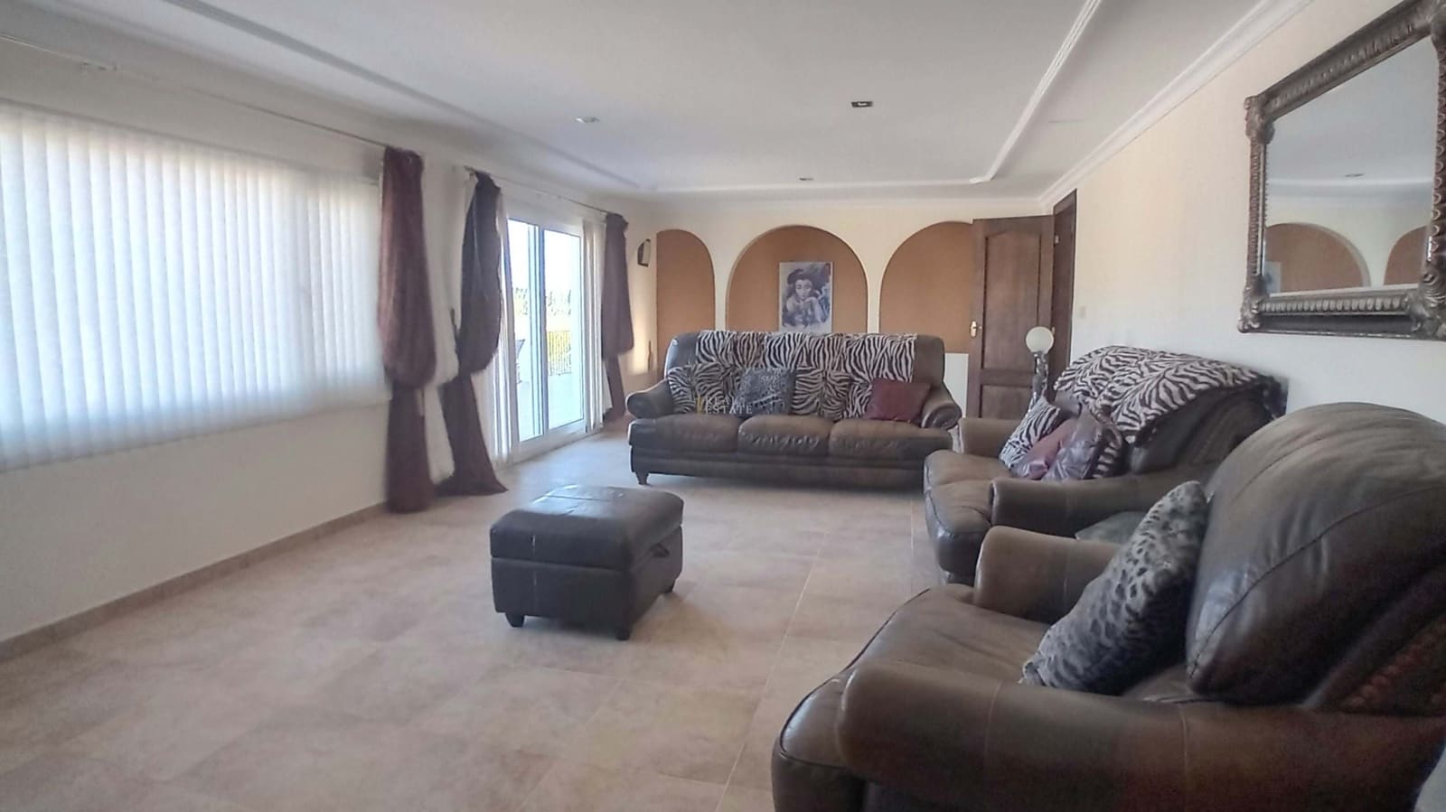 8 chambre Villa/Maison à vendre à Crevillente / Crevillent avec piscine garage - 595 000 € (Ref: 9435124)