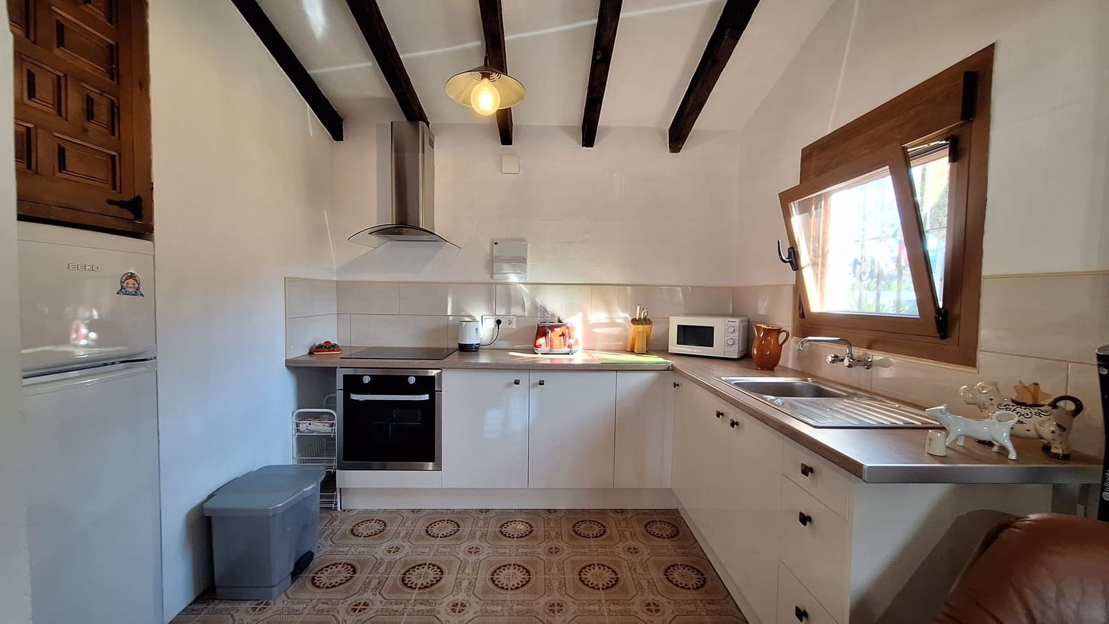 4 sypialnia Willa na sprzedaż w Orba z basenem garażem - 499 950 € (Ref: 9443783)