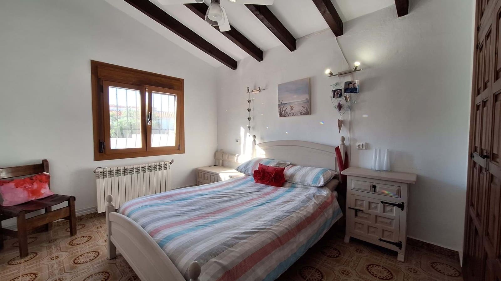 4 sypialnia Willa na sprzedaż w Orba z basenem garażem - 499 950 € (Ref: 9443783)