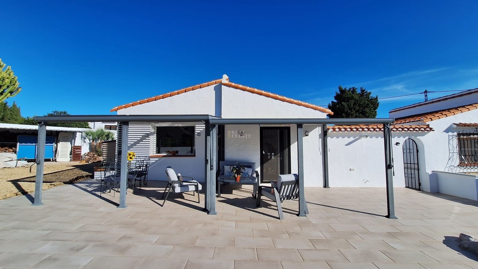 4 sypialnia Willa na sprzedaż w Orba z basenem garażem - 499 950 € (Ref: 9443783)