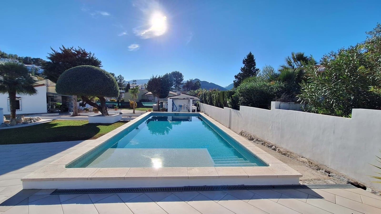 4 sypialnia Willa na sprzedaż w Orba z basenem garażem - 499 950 € (Ref: 9443783)