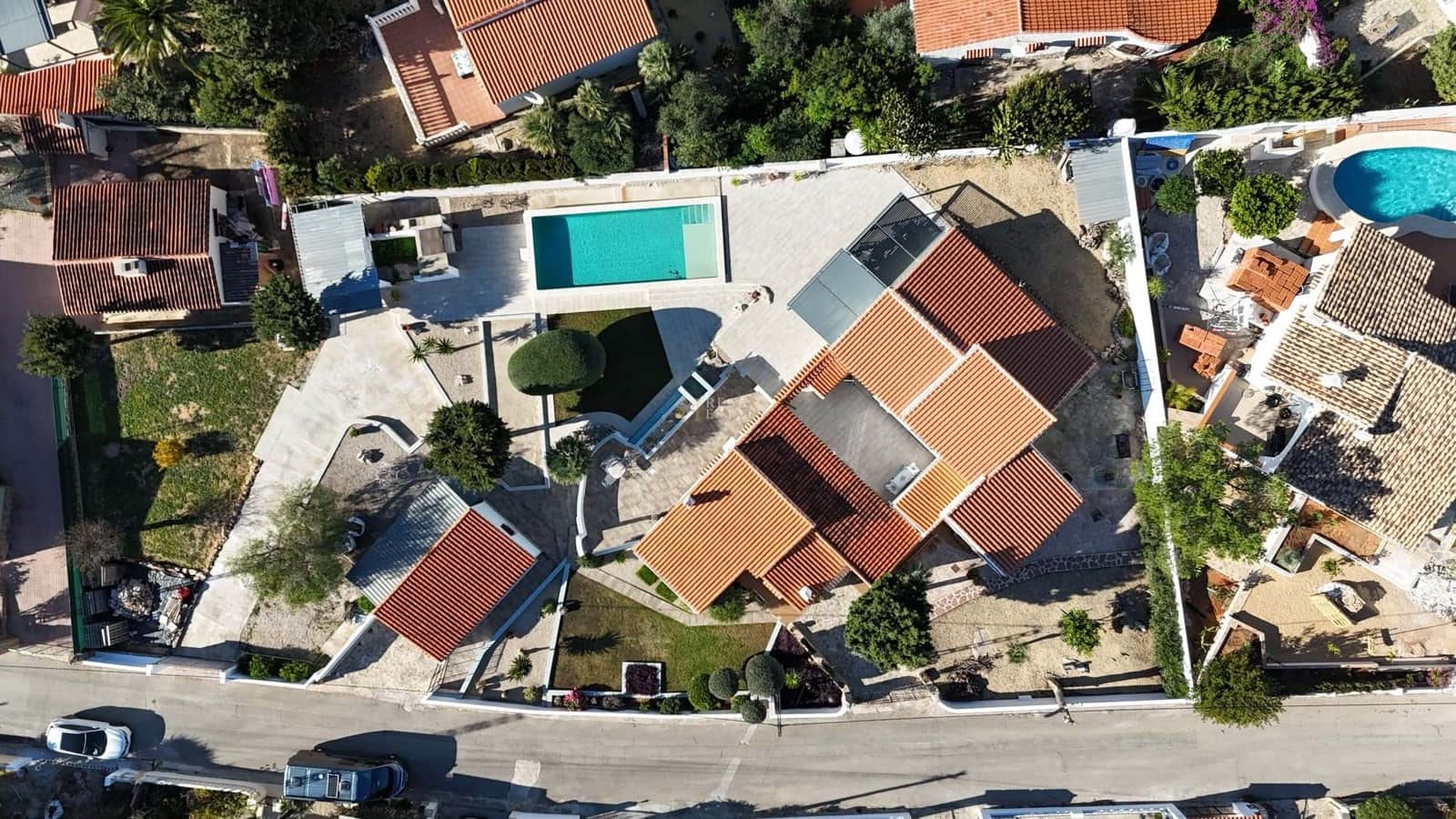 4 sypialnia Willa na sprzedaż w Orba z basenem garażem - 499 950 € (Ref: 9443783)