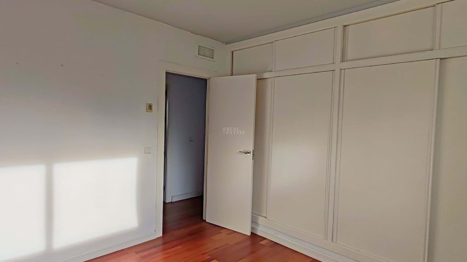 5 soverom Villa til salgs i La Manga del Mar Menor med svømmebasseng garasje - € 675 000 (Ref: 9446935)