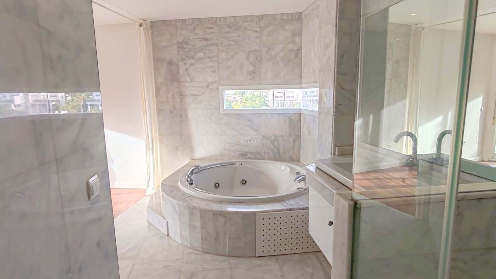 5 soverom Villa til salgs i La Manga del Mar Menor med svømmebasseng garasje - € 675 000 (Ref: 9446935)