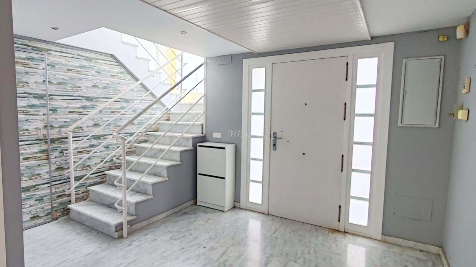 5 soverom Villa til salgs i La Manga del Mar Menor med svømmebasseng garasje - € 675 000 (Ref: 9446935)