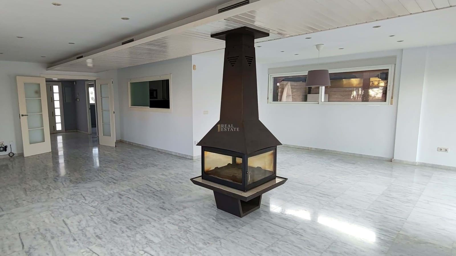 5 soverom Villa til salgs i La Manga del Mar Menor med svømmebasseng garasje - € 675 000 (Ref: 9446935)