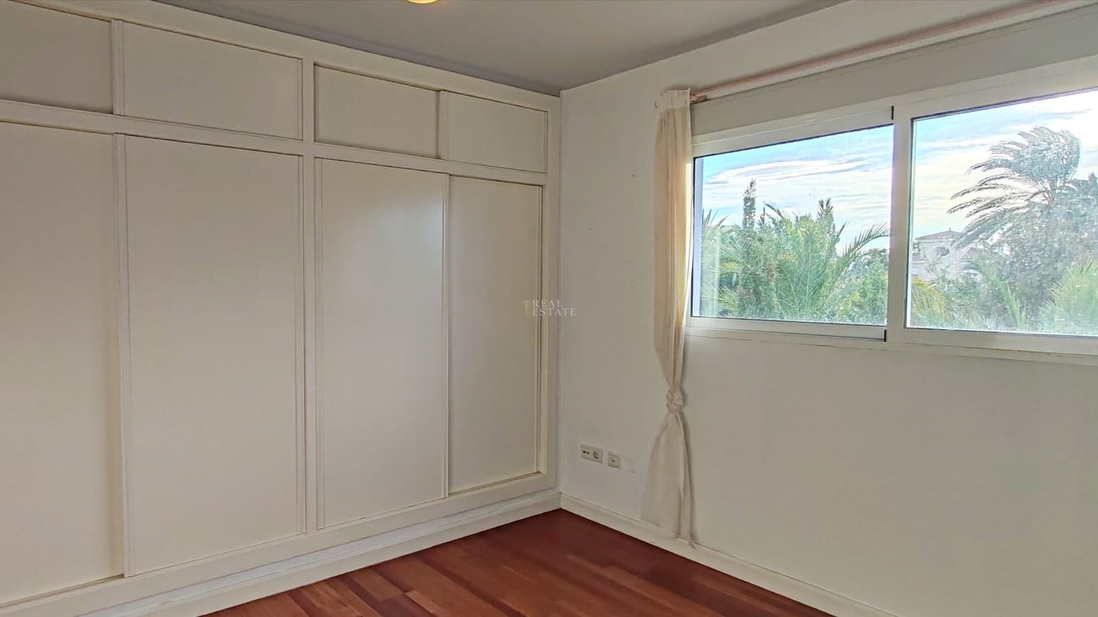 5 soverom Villa til salgs i La Manga del Mar Menor med svømmebasseng garasje - € 675 000 (Ref: 9446935)