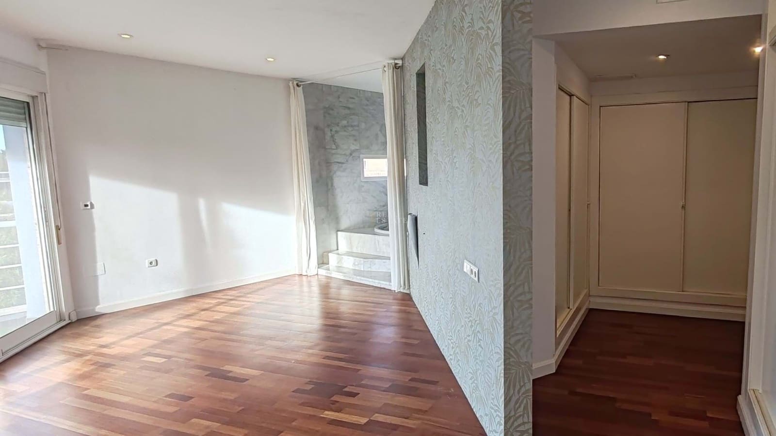 5 soverom Villa til salgs i La Manga del Mar Menor med svømmebasseng garasje - € 675 000 (Ref: 9446935)