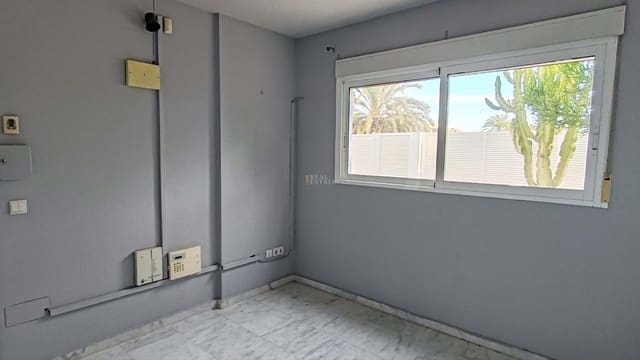 5 soverom Villa til salgs i La Manga del Mar Menor med svømmebasseng garasje - € 675 000 (Ref: 9446935)
