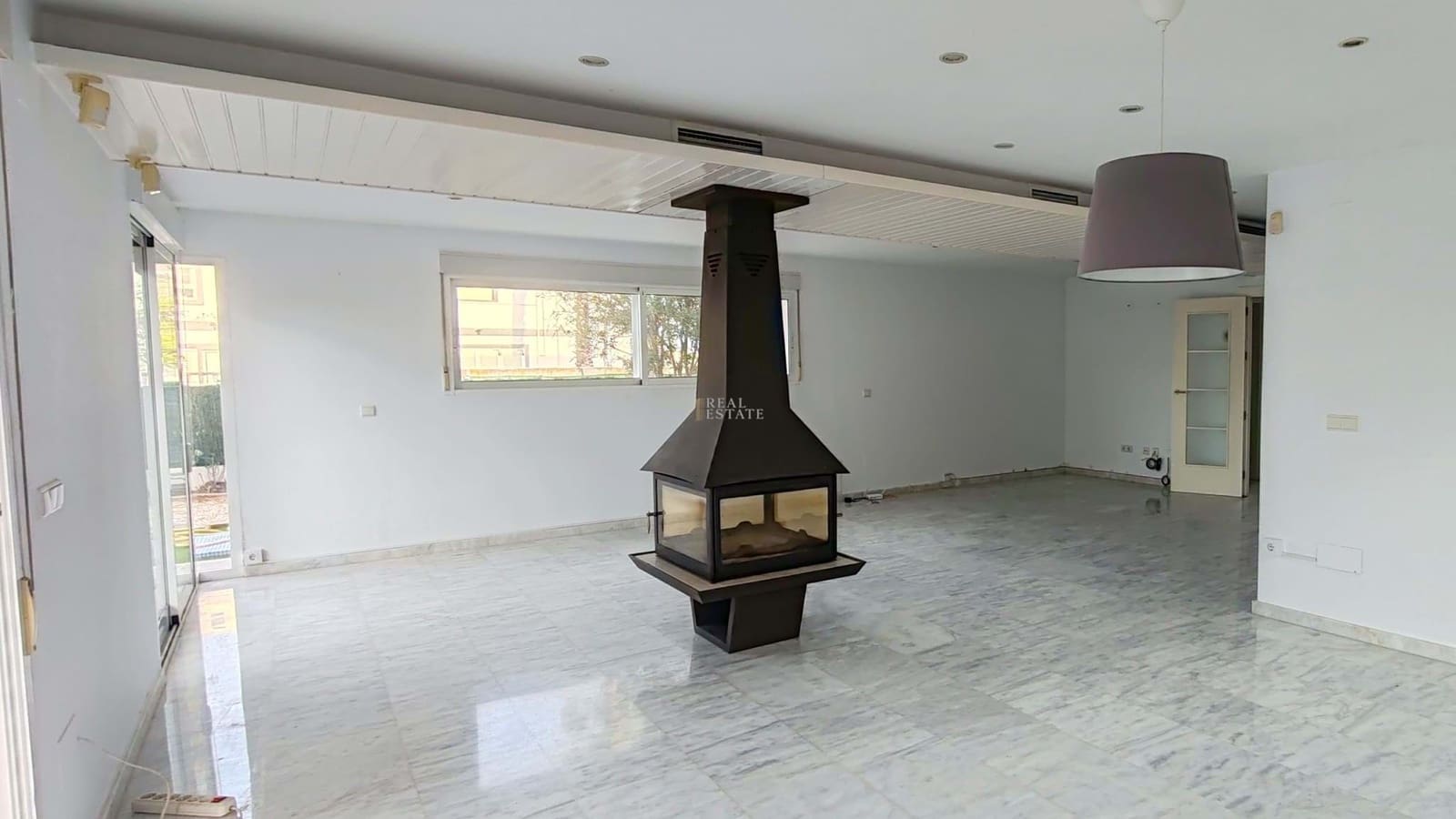 5 soverom Villa til salgs i La Manga del Mar Menor med svømmebasseng garasje - € 675 000 (Ref: 9446935)