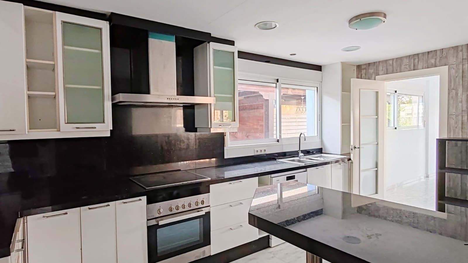 5 soverom Villa til salgs i La Manga del Mar Menor med svømmebasseng garasje - € 675 000 (Ref: 9446935)