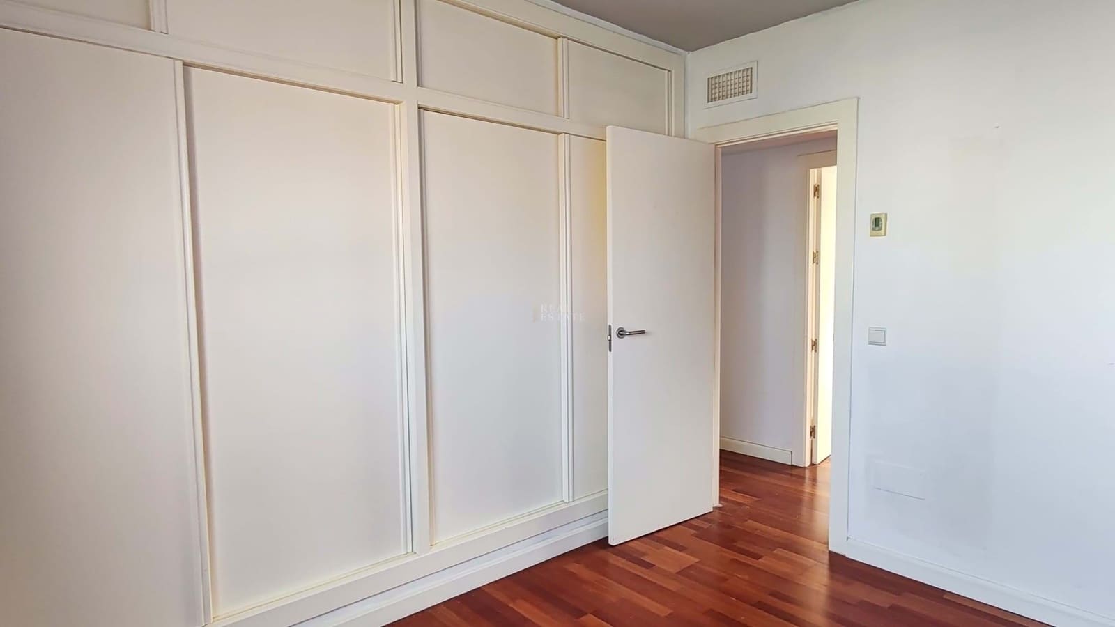 5 soverom Villa til salgs i La Manga del Mar Menor med svømmebasseng garasje - € 675 000 (Ref: 9446935)