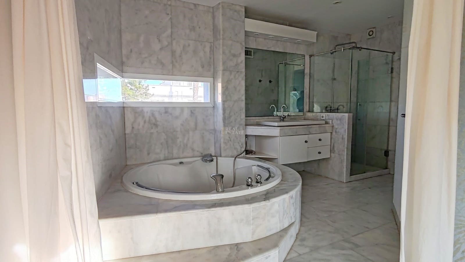 5 soverom Villa til salgs i La Manga del Mar Menor med svømmebasseng garasje - € 675 000 (Ref: 9446935)