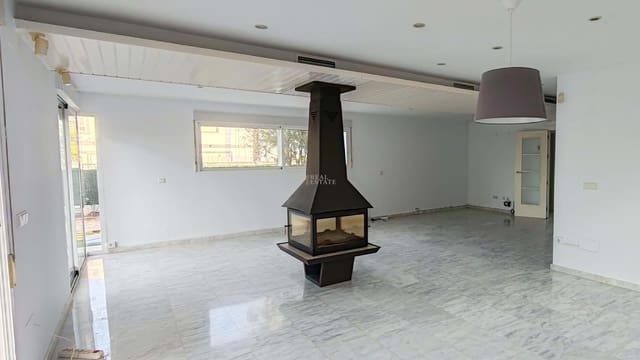 5 soverom Villa til salgs i La Manga del Mar Menor med svømmebasseng garasje - € 675 000 (Ref: 9446935)