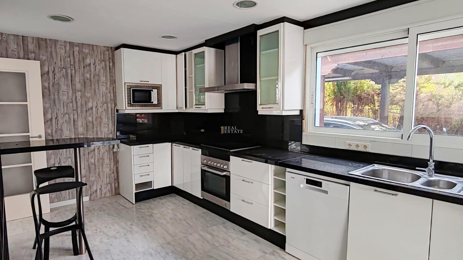 5 soverom Villa til salgs i La Manga del Mar Menor med svømmebasseng garasje - € 675 000 (Ref: 9446935)