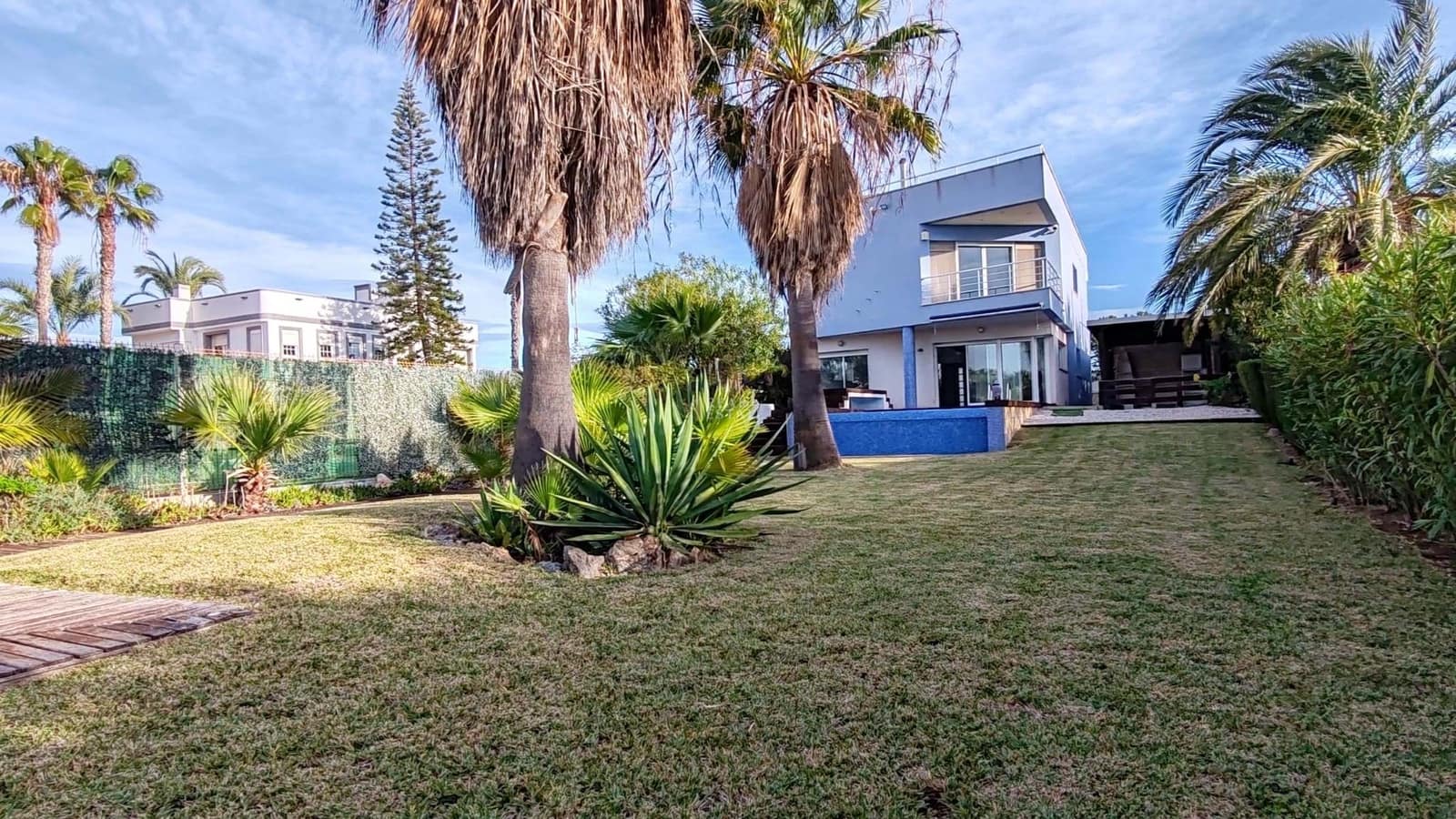 5 soverom Villa til salgs i La Manga del Mar Menor med svømmebasseng garasje - € 675 000 (Ref: 9446935)