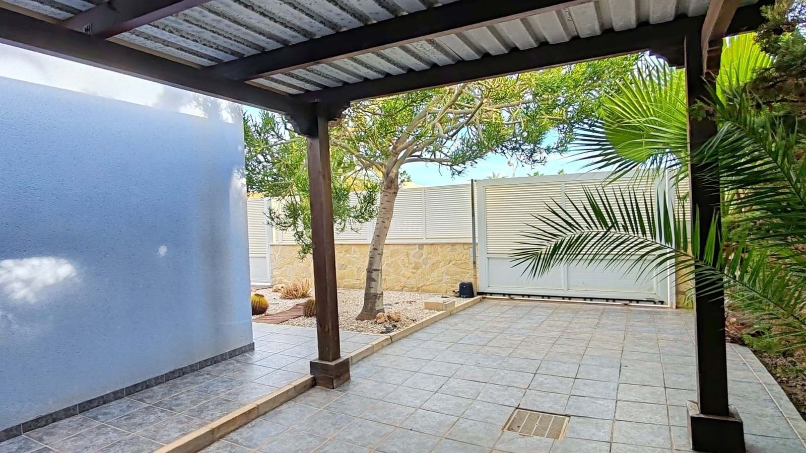 5 soverom Villa til salgs i La Manga del Mar Menor med svømmebasseng garasje - € 675 000 (Ref: 9446935)