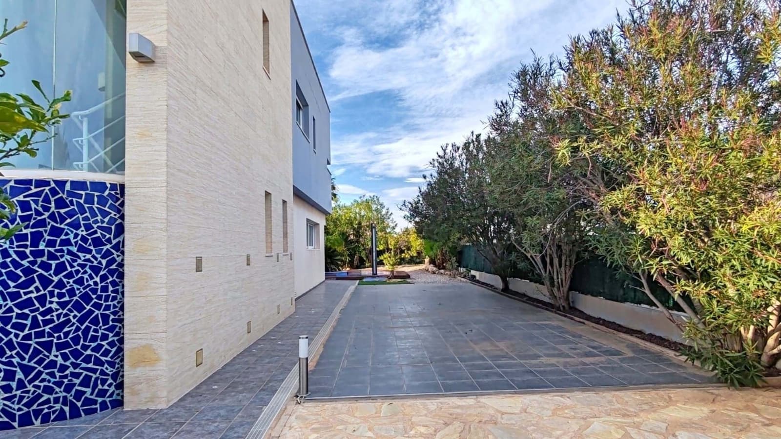 5 soverom Villa til salgs i La Manga del Mar Menor med svømmebasseng garasje - € 675 000 (Ref: 9446935)