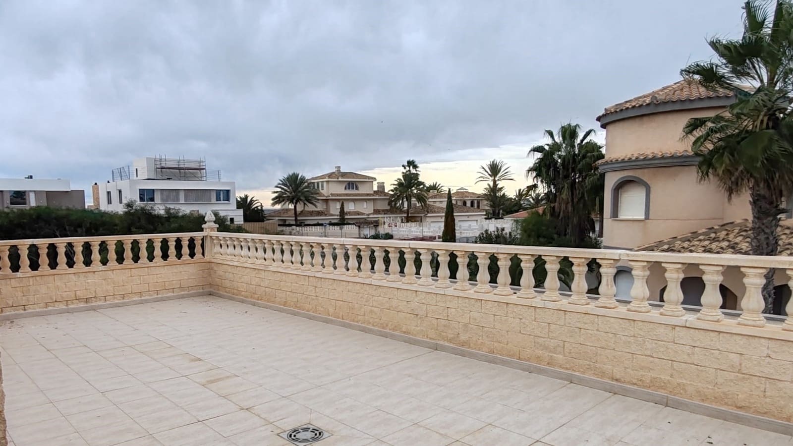 5 soverom Villa til salgs i La Manga del Mar Menor med svømmebasseng garasje - € 550 000 (Ref: 9447230)