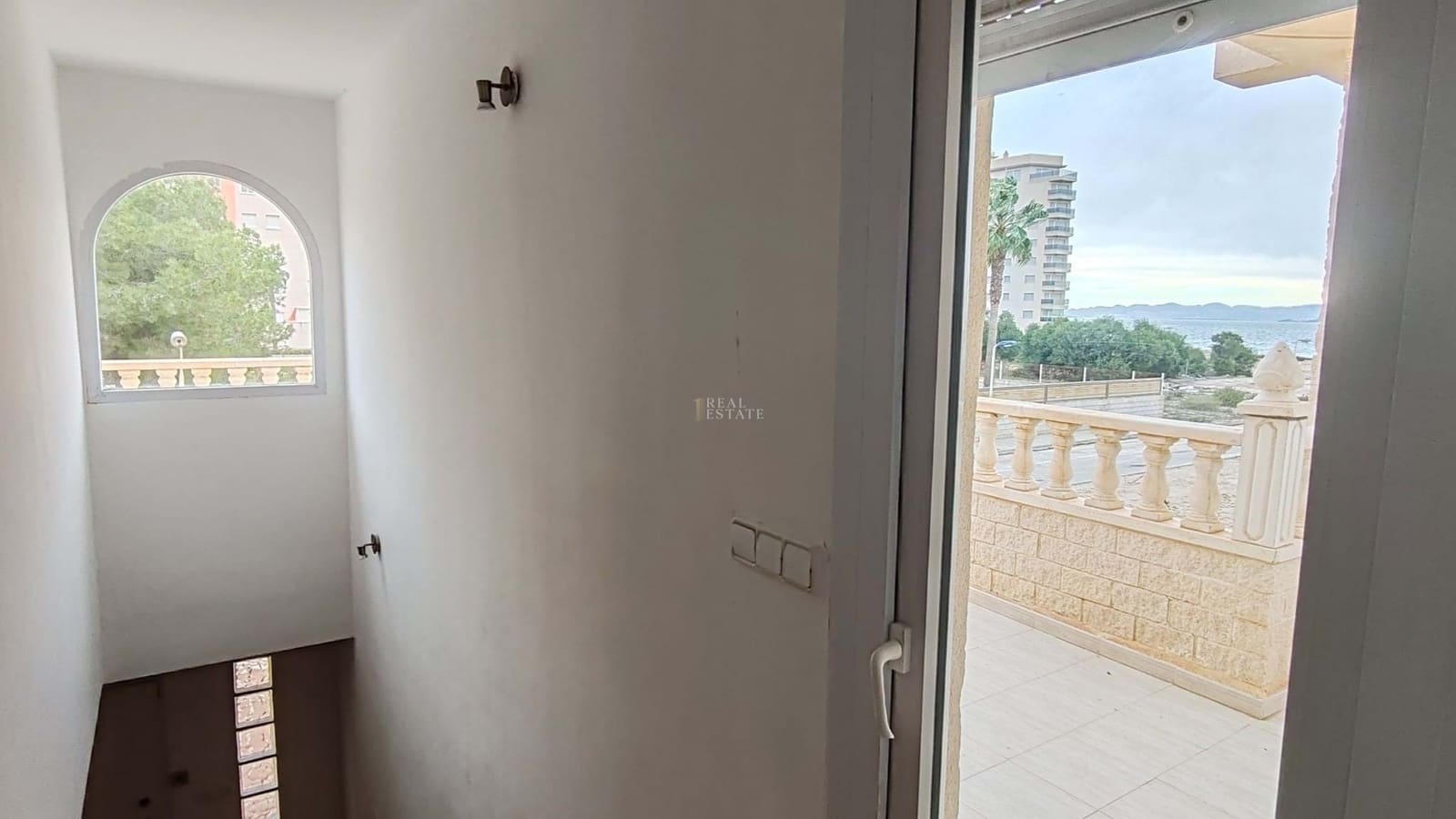 5 soverom Villa til salgs i La Manga del Mar Menor med svømmebasseng garasje - € 550 000 (Ref: 9447230)