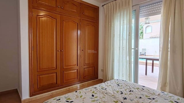 5 quarto Moradia para venda em La Manga del Mar Menor com piscina garagem - 550 000 € (Ref: 9447230)