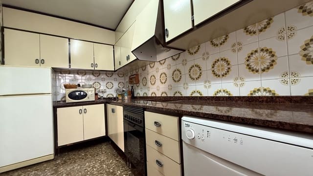 4 soveværelse Lejlighed til salg i Murcia by - € 360.000 (Ref: 9450031)