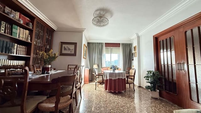 4 soveværelse Lejlighed til salg i Murcia by - € 360.000 (Ref: 9450031)