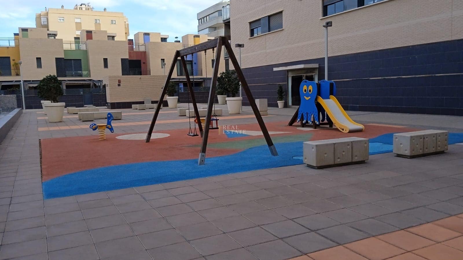 2 bedroom Apartment for sale in Elche / Elx with pool garage - € 295,000 (Ref: 9450033)