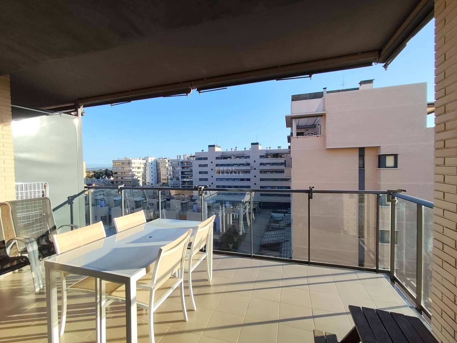 2 bedroom Apartment for sale in Elche / Elx with pool garage - € 295,000 (Ref: 9450033)