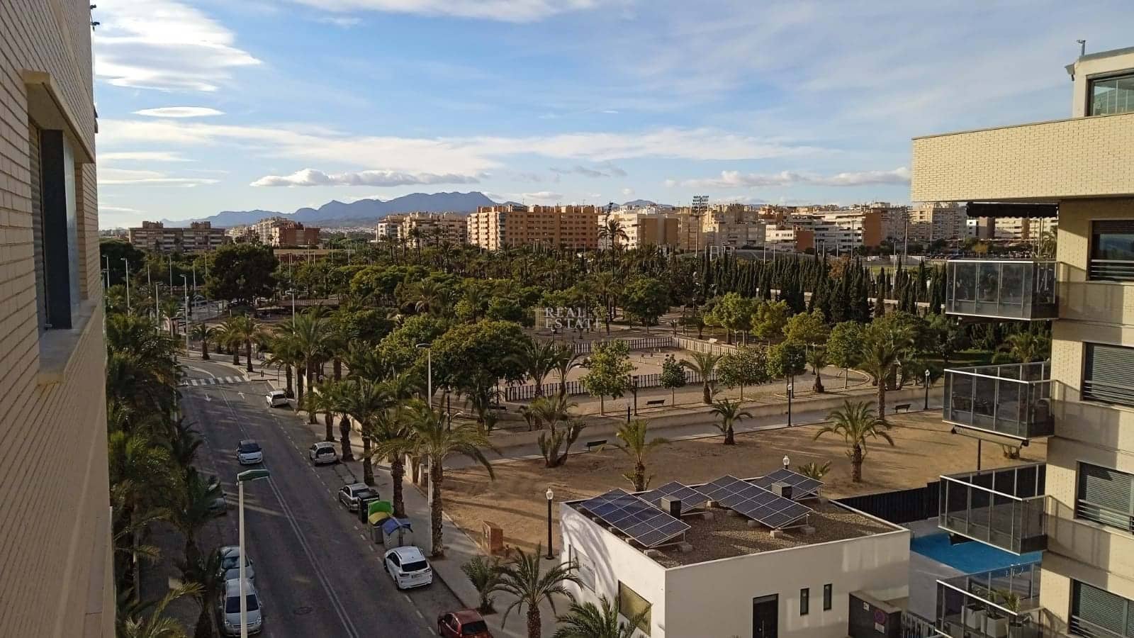 2 bedroom Apartment for sale in Elche / Elx with pool garage - € 295,000 (Ref: 9450033)