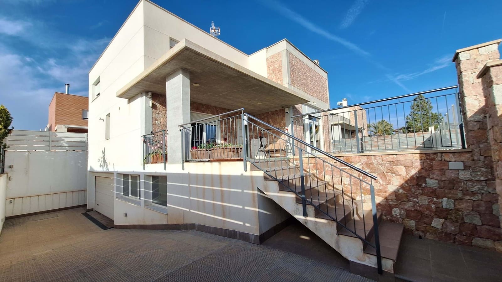 4 sypialnia Willa na sprzedaż w La Alcayna z basenem garażem - 509 000 € (Ref: 9451177)