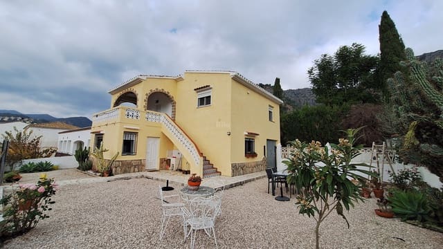 3 bedroom Villa for sale in Adsubia, Javea / Xàbia with garage - € 250,000 (Ref: 9451454)
