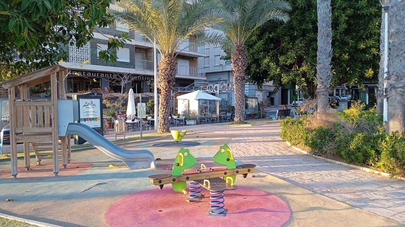 1 bedroom Apartment for sale in Santa Pola - € 165,000 (Ref: 9460762)