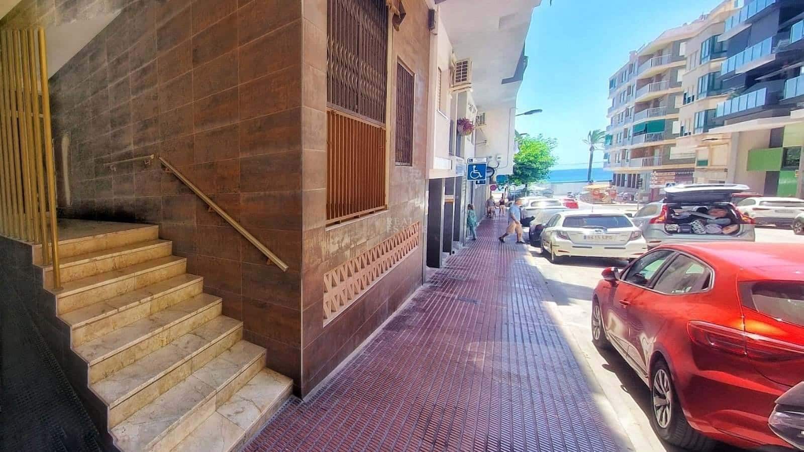 1 bedroom Apartment for sale in Santa Pola - € 165,000 (Ref: 9460762)