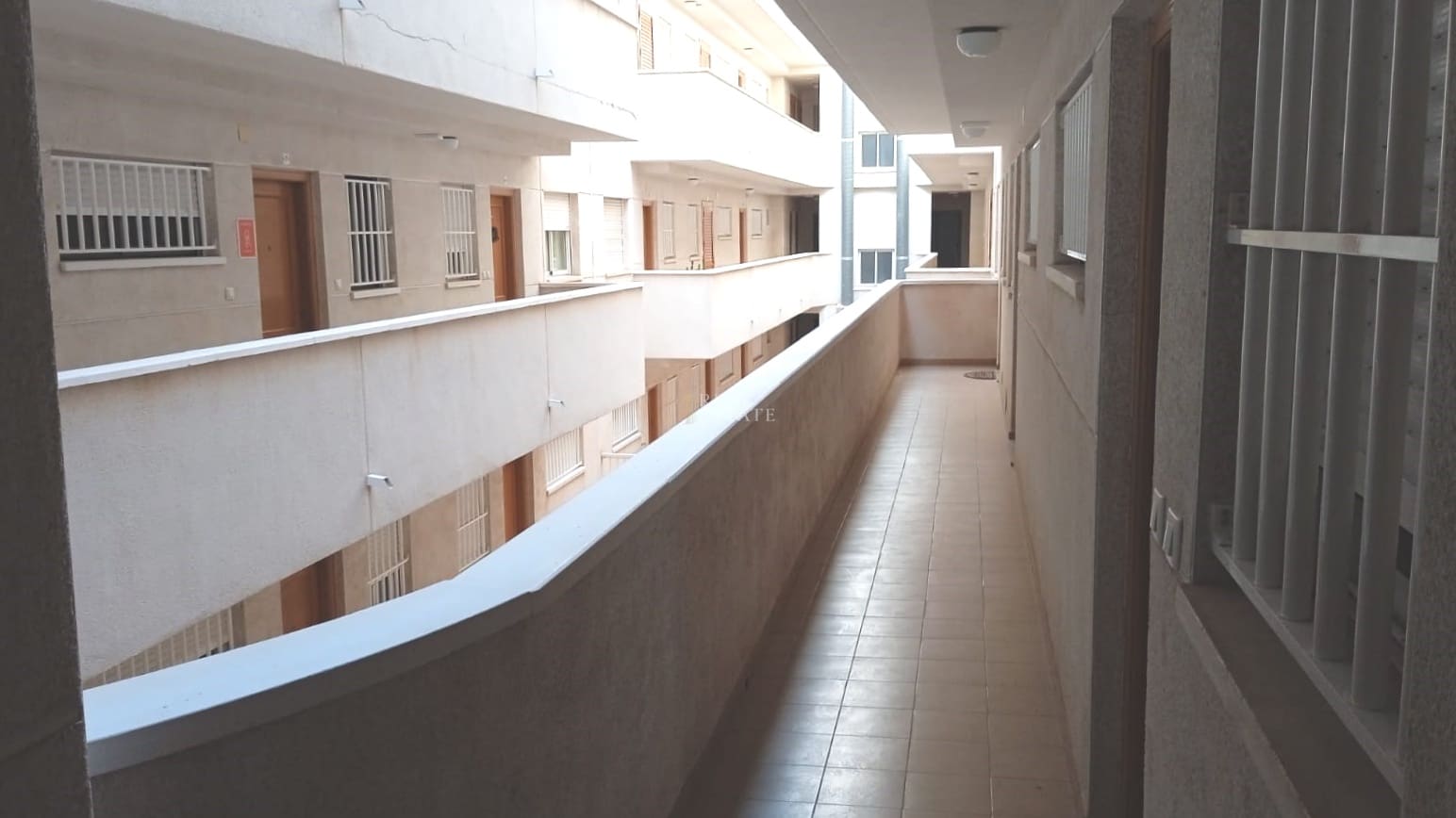 Apartamento de 2 habitaciones en Santa Pola en venta con garaje - 180.000 € (Ref: 9470706)