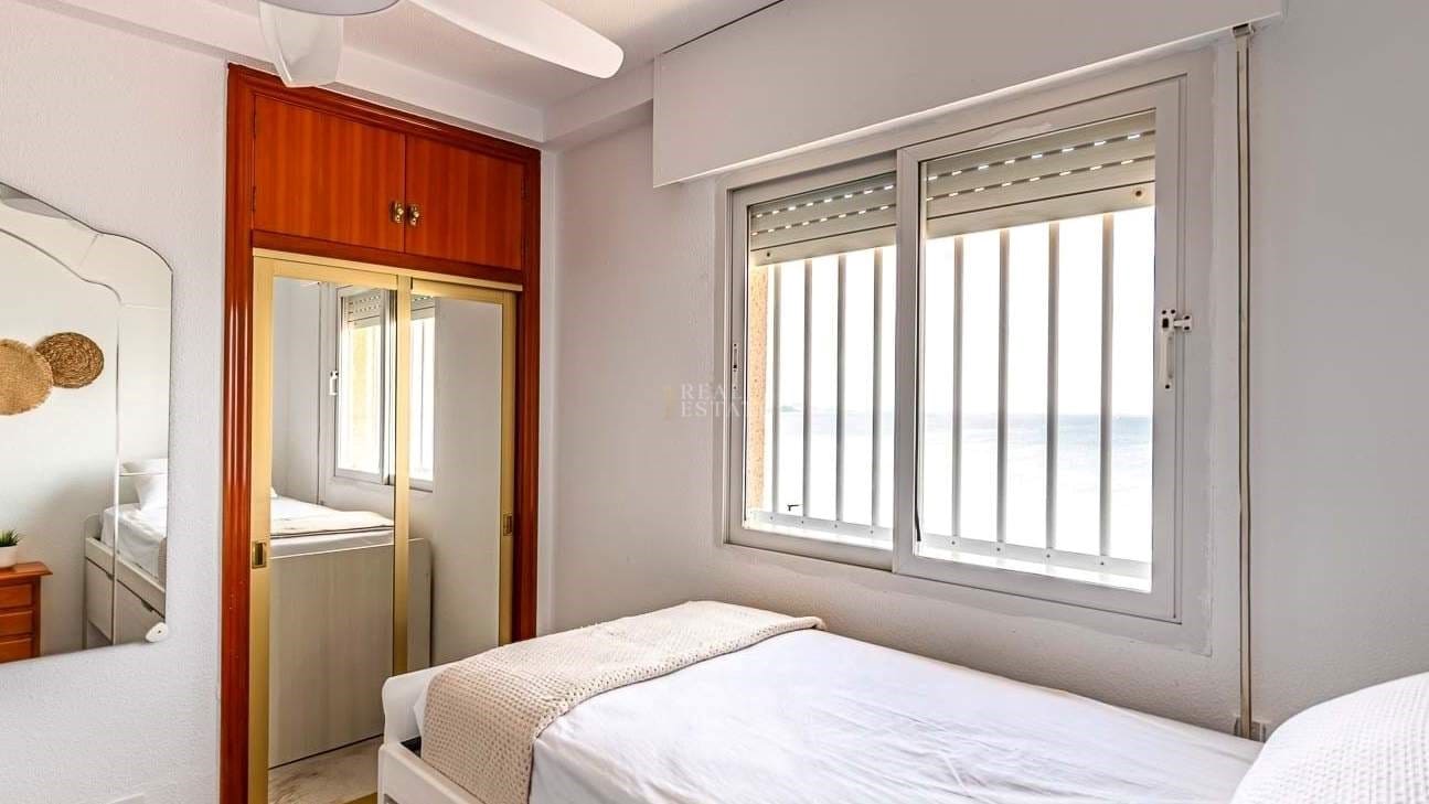 3 slaapkamer Appartement te koop in La Manga del Mar Menor met garage - € 199.000 (Ref: 9473433)