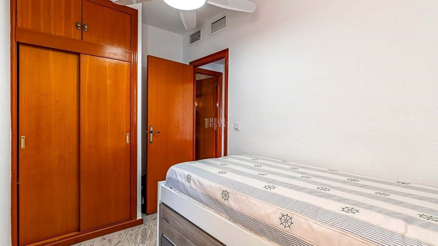 3 slaapkamer Appartement te koop in La Manga del Mar Menor met garage - € 199.000 (Ref: 9473433)