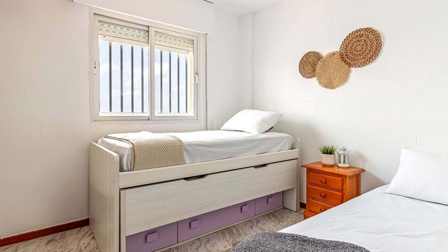 3 slaapkamer Appartement te koop in La Manga del Mar Menor met garage - € 199.000 (Ref: 9473433)