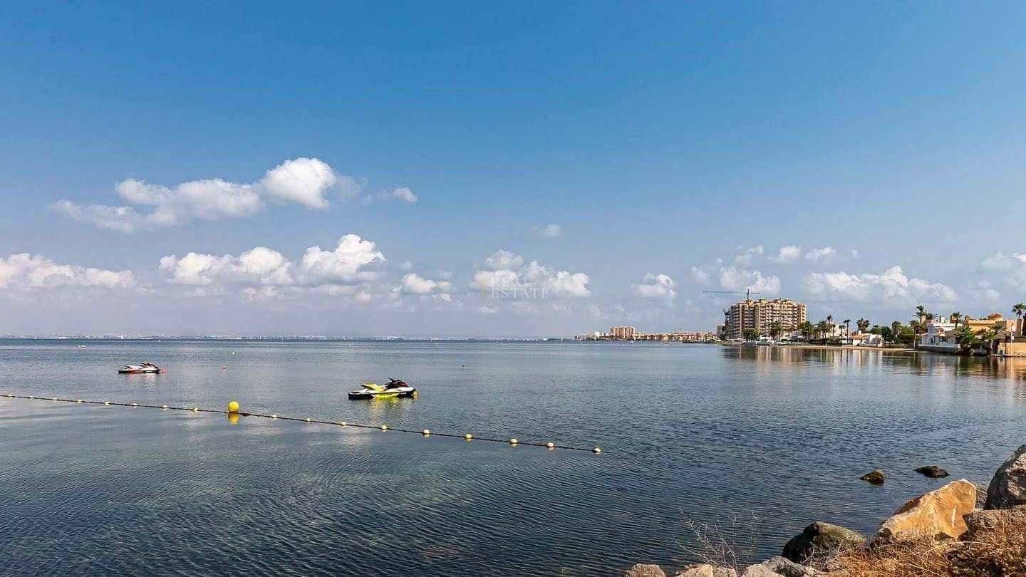 3 slaapkamer Appartement te koop in La Manga del Mar Menor met garage - € 199.000 (Ref: 9473433)