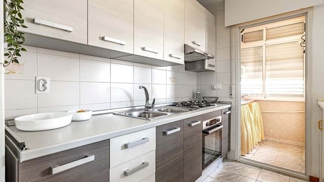 3 slaapkamer Appartement te koop in La Manga del Mar Menor met garage - € 199.000 (Ref: 9473433)