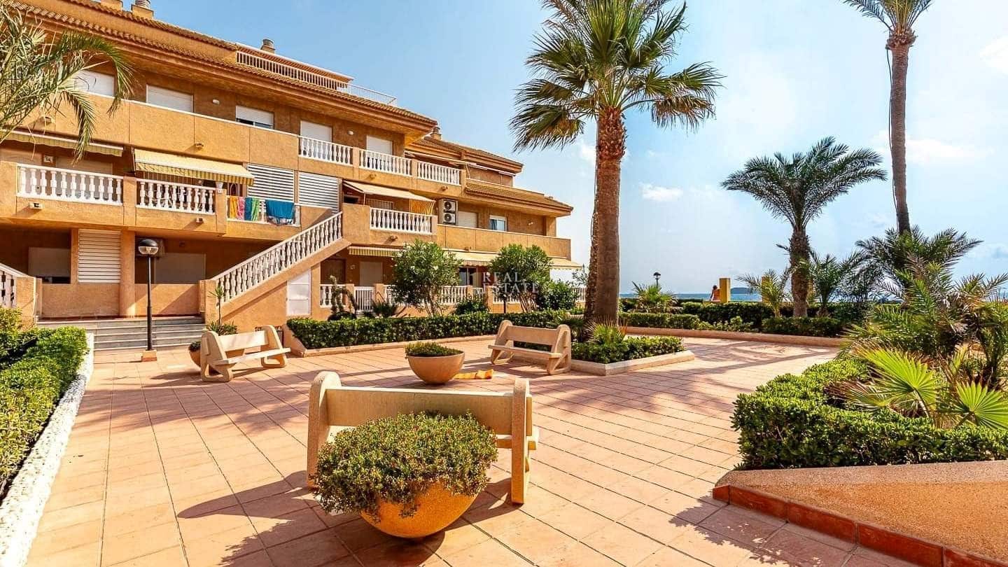 3 slaapkamer Appartement te koop in La Manga del Mar Menor met garage - € 199.000 (Ref: 9473433)