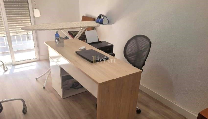 4 bedroom Apartment for sale in Elche / Elx - € 160,000 (Ref: 9481466)