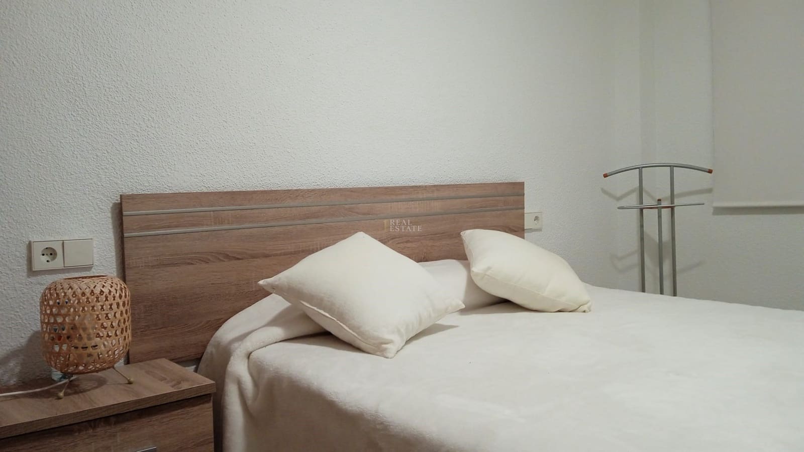 4 bedroom Apartment for sale in Elche / Elx - € 160,000 (Ref: 9481466)