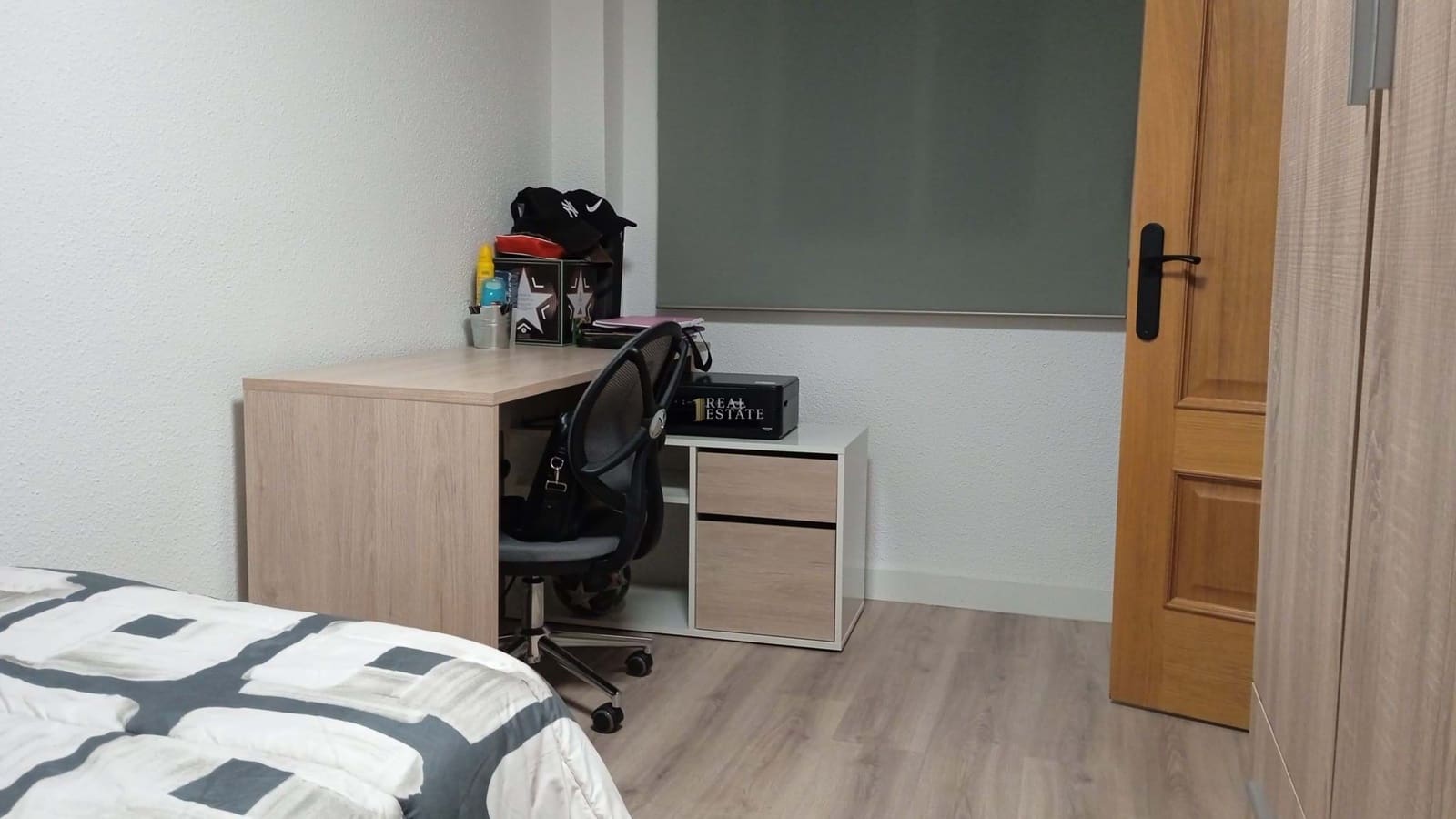 4 bedroom Apartment for sale in Elche / Elx - € 160,000 (Ref: 9481466)