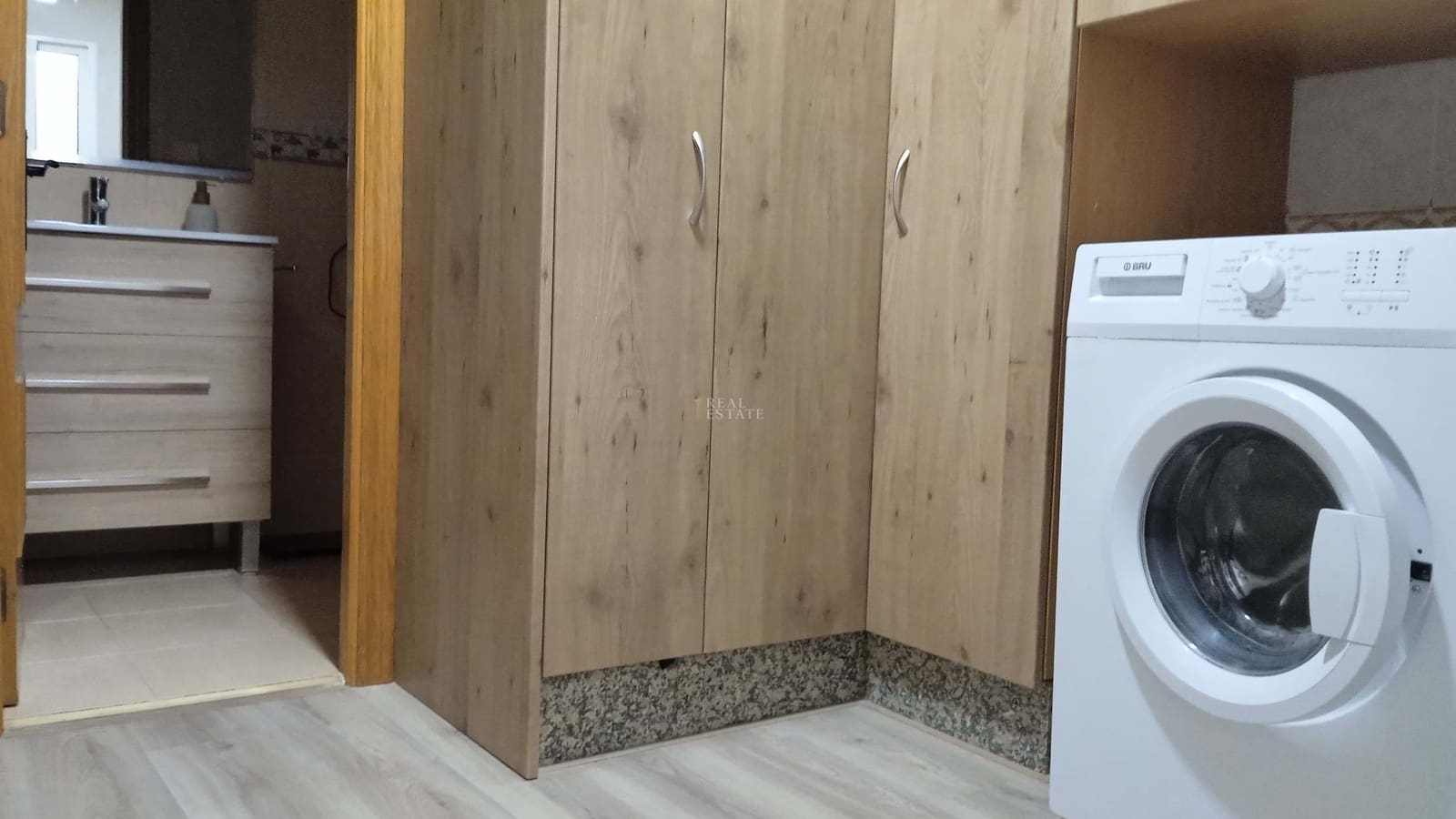 4 bedroom Apartment for sale in Elche / Elx - € 160,000 (Ref: 9481466)