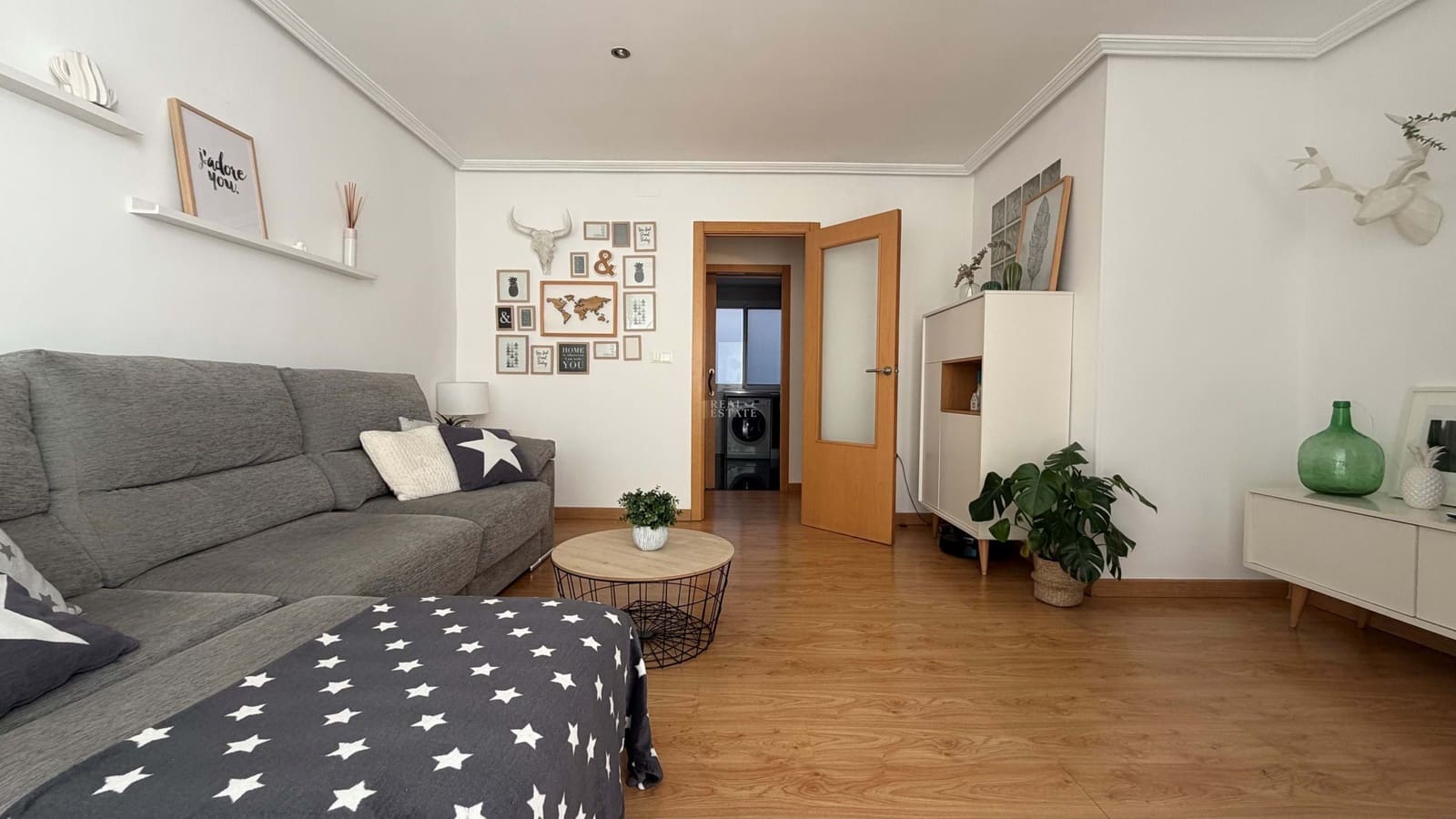 2 Zimmer Apartment zu verkaufen in Alicante / Alacant Stadt - 215.000 € (Ref: 9493942)