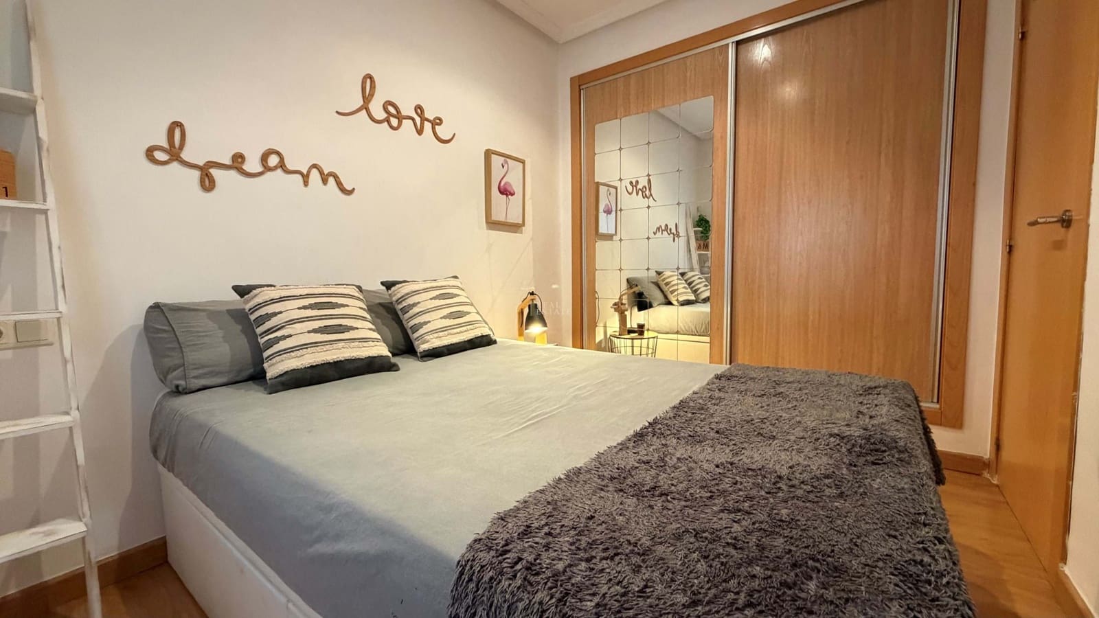 2 Zimmer Apartment zu verkaufen in Alicante / Alacant Stadt - 215.000 € (Ref: 9493942)